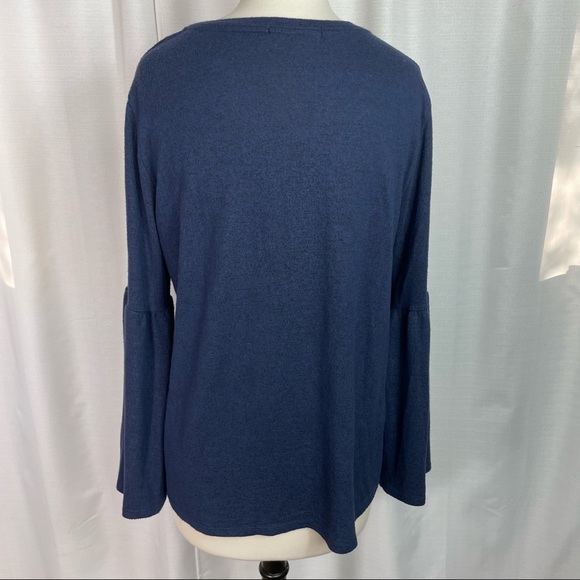 Gibson Navy Bell Sleeve Cozy Fleece Pullover - Picture 4 of 11